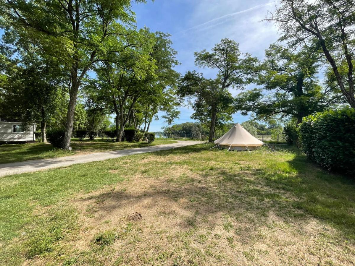 Saint-Satur Camping Les Portes De Sancerre מראה חיצוני תמונה