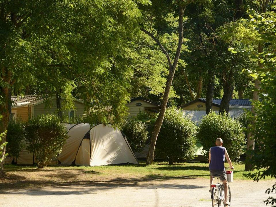 Saint-Satur Camping Les Portes De Sancerre מראה חיצוני תמונה